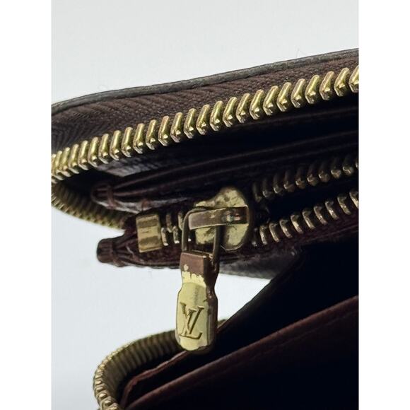 Louis Vuitton Monogram Zippy Wallet - COA Included - Picture 17 of 17